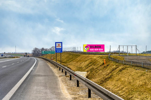 Billboard przy drodze ekspresowej S5 w Wydrorowie, kier. Poznań
